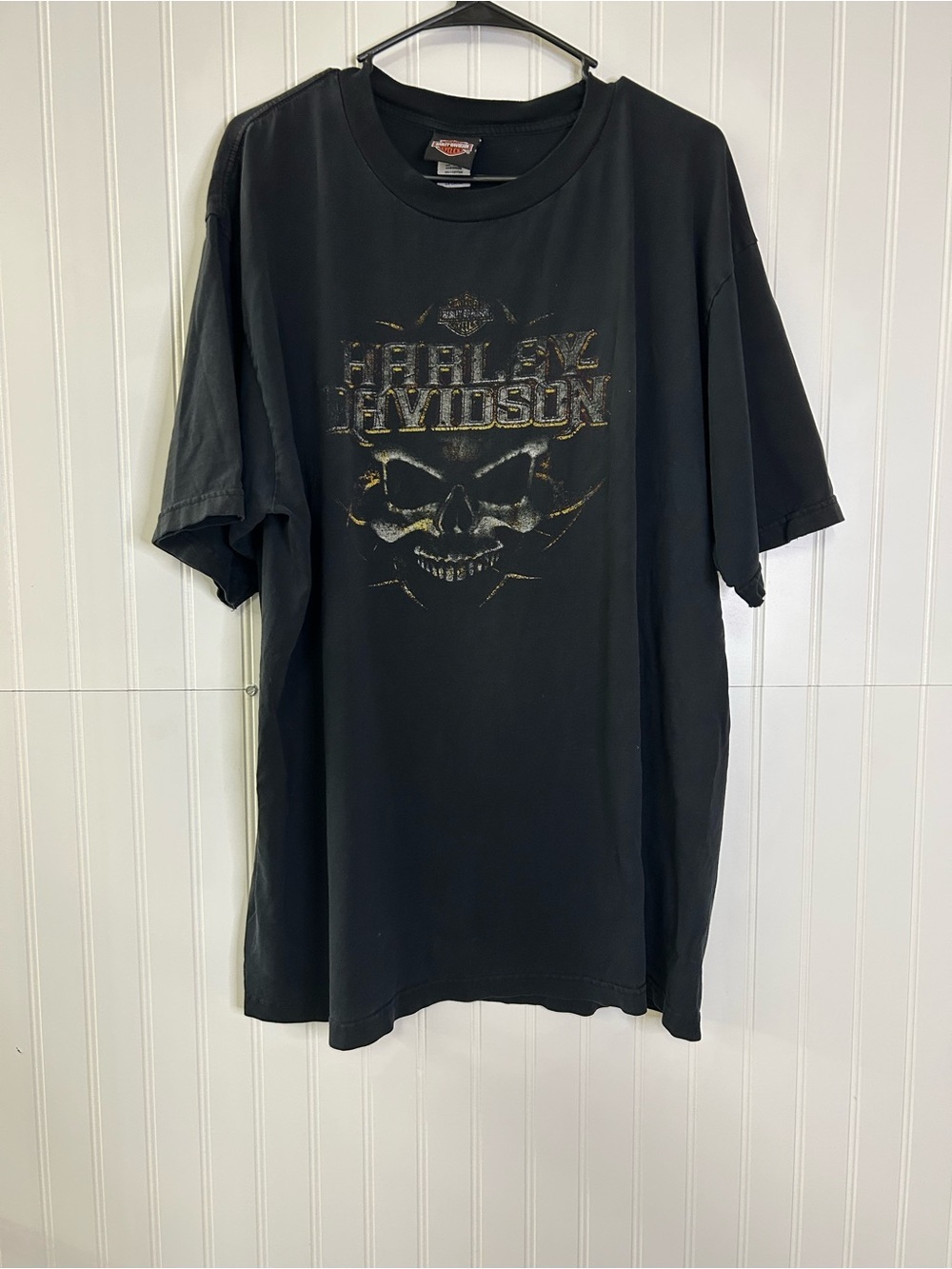 Wisconsin Harley-Davidson Black Tee with Gold Skull Graphic Size 2X